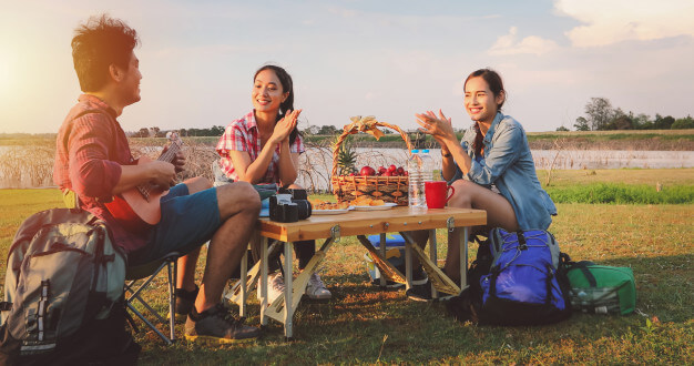 picnic baskets