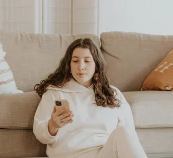 Build a dating app like Hinge - Feature image